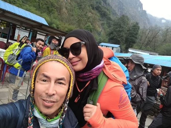 Teruja bakal bergelar bapa pada usia 60 tahun.